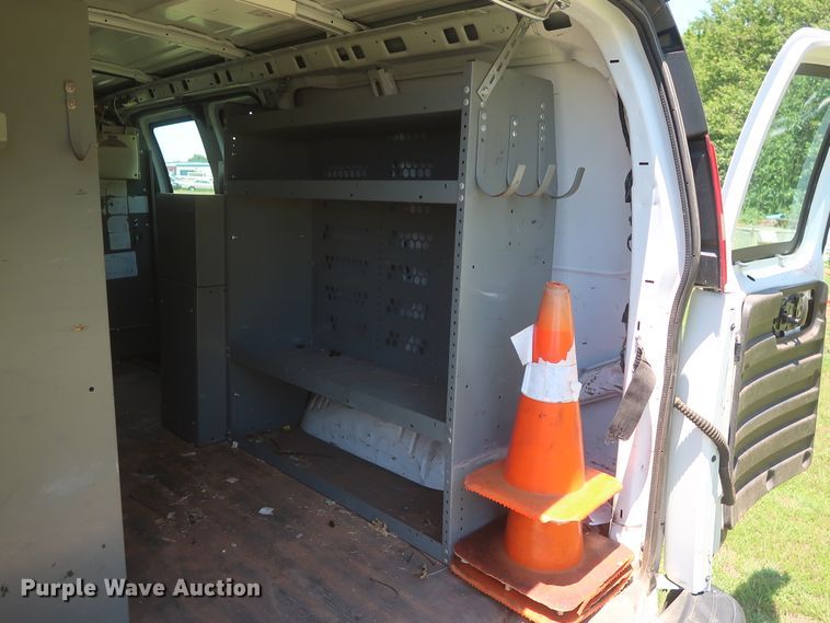 image for item GS9998 2012 Chevrolet Express 2500  van