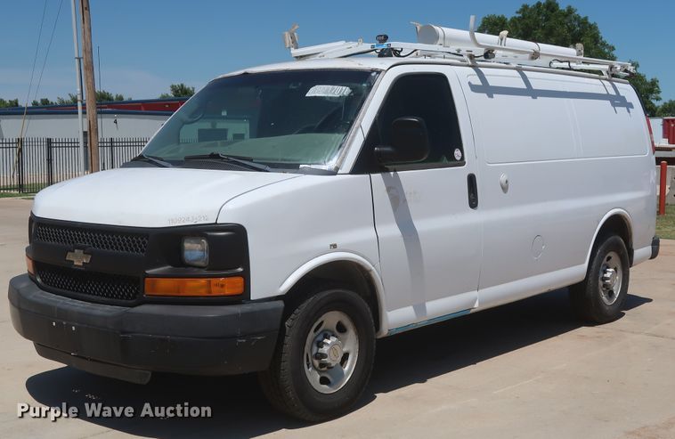 image for item GS9999 2012 Chevrolet Express 2500  van