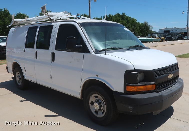 image for item GS9999 2012 Chevrolet Express 2500  van