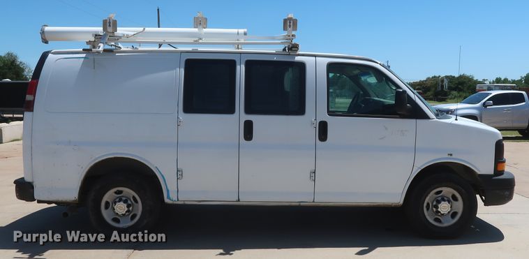 image for item GS9999 2012 Chevrolet Express 2500  van