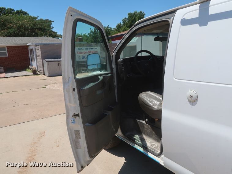 image for item GS9999 2012 Chevrolet Express 2500  van