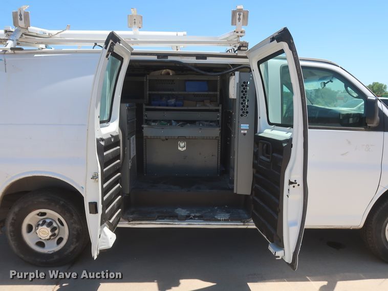 image for item GS9999 2012 Chevrolet Express 2500  van