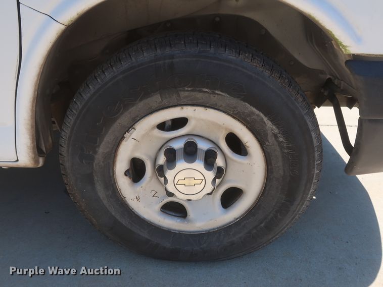 image for item GS9999 2012 Chevrolet Express 2500  van