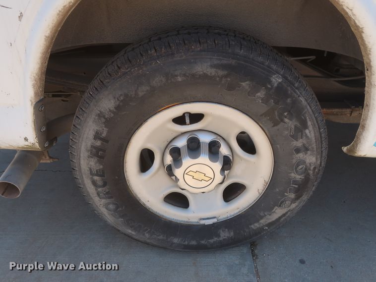 image for item GS9999 2012 Chevrolet Express 2500  van