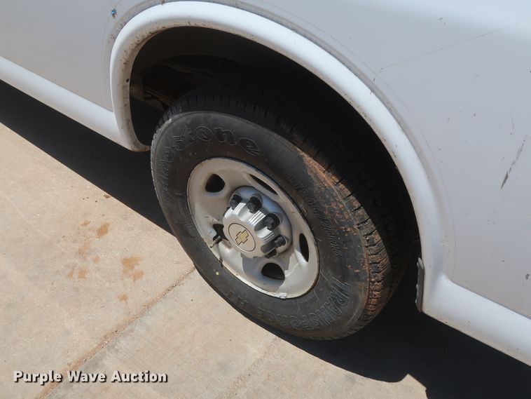 image for item GS9999 2012 Chevrolet Express 2500  van