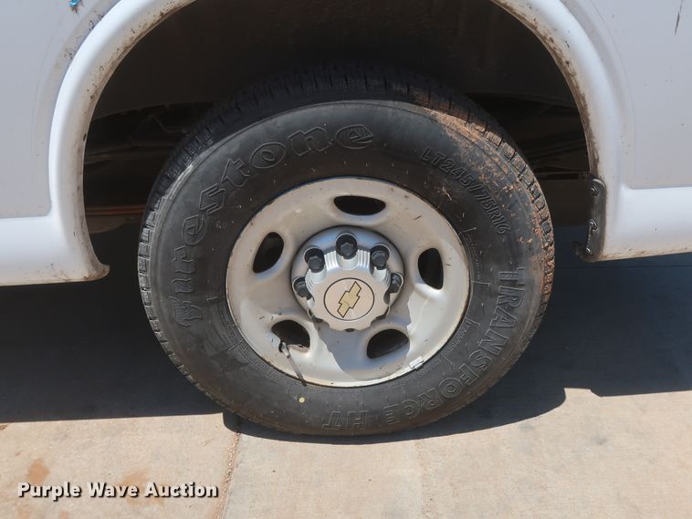 image for item GS9999 2012 Chevrolet Express 2500  van