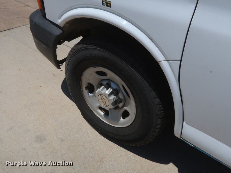 image for item GS9999 2012 Chevrolet Express 2500  van