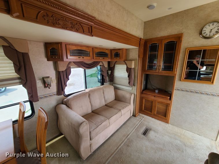 image for item GT9168 2008 Cypress Newmar  camper