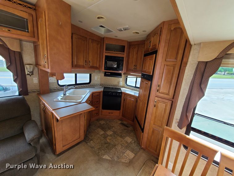 image for item GT9168 2008 Cypress Newmar  camper