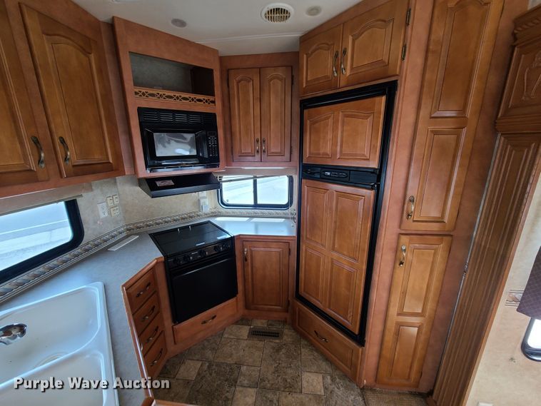 image for item GT9168 2008 Cypress Newmar  camper