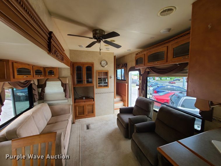 image for item GT9168 2008 Cypress Newmar  camper