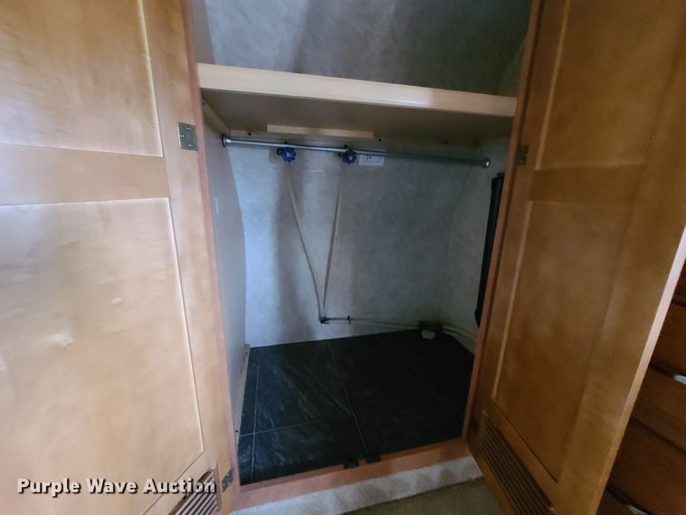 image for item GT9168 2008 Cypress Newmar  camper