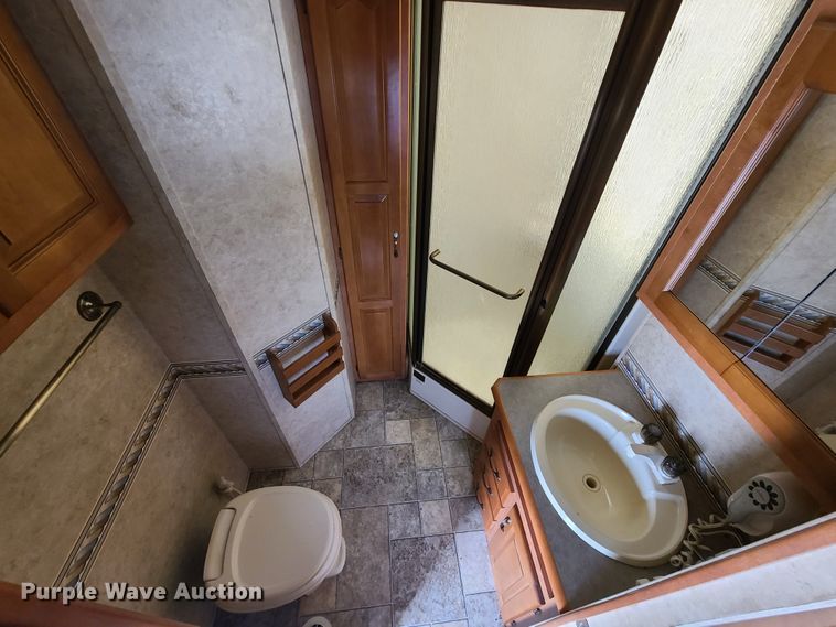 image for item GT9168 2008 Cypress Newmar  camper