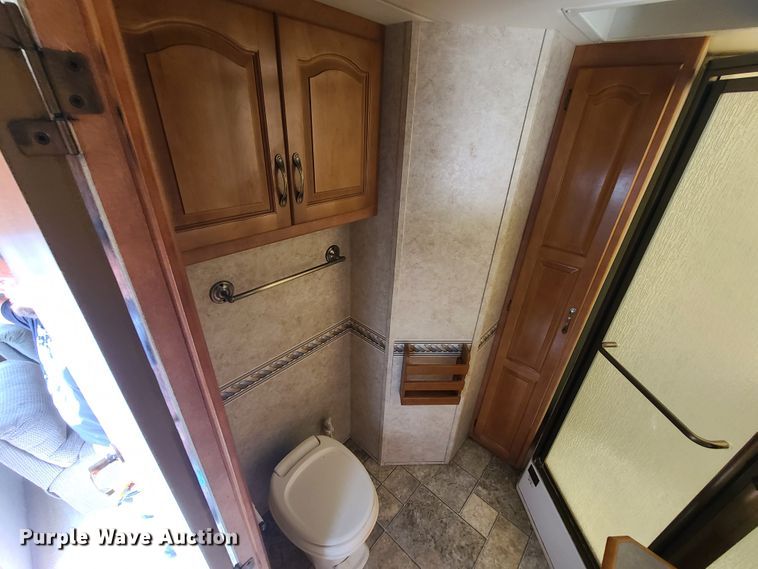 image for item GT9168 2008 Cypress Newmar  camper