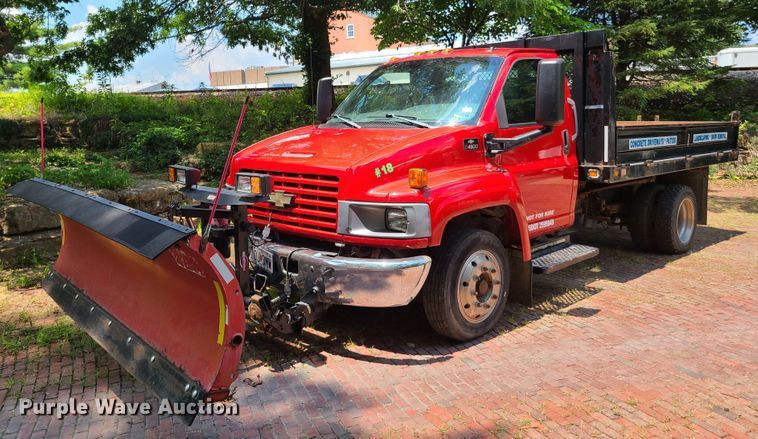 image for item GT9192 2003 Chevrolet C4500  dump truck