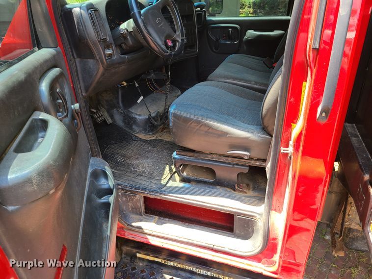 image for item GT9192 2003 Chevrolet C4500  dump truck