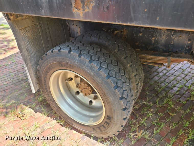 image for item GT9192 2003 Chevrolet C4500  dump truck