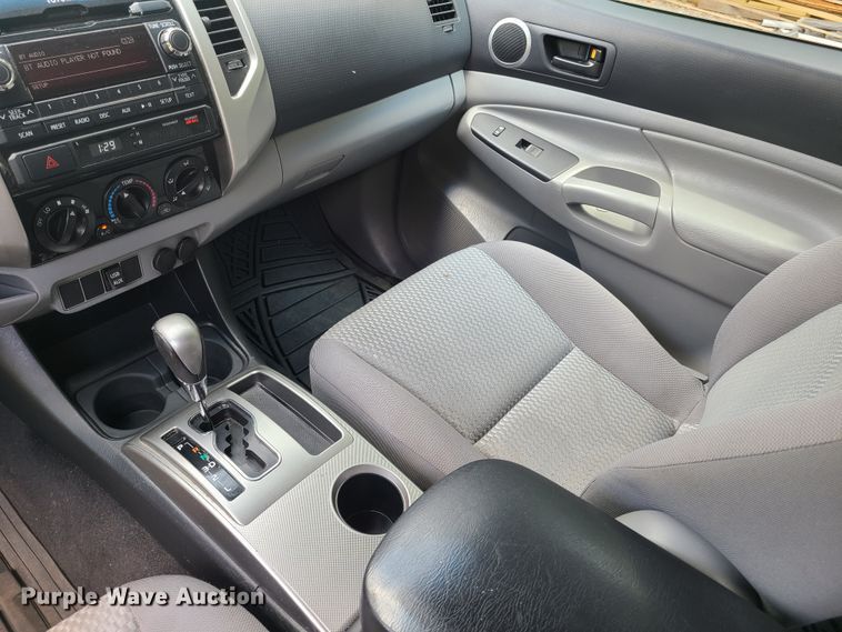 image for item GT9193 2012 Toyota Tacoma  Access Cab pickup truck