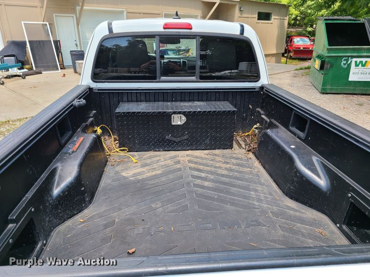 image for item GT9193 2012 Toyota Tacoma  Access Cab pickup truck