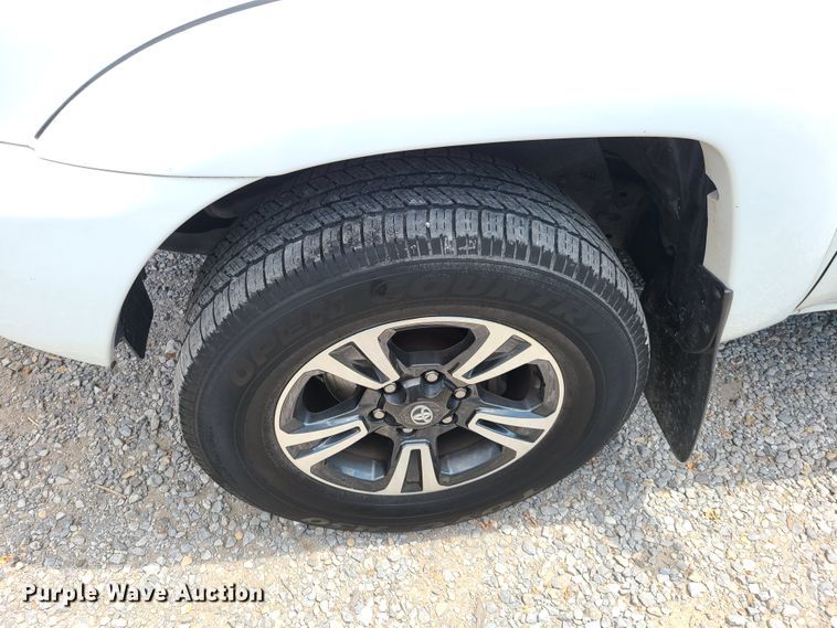 image for item GT9193 2012 Toyota Tacoma  Access Cab pickup truck