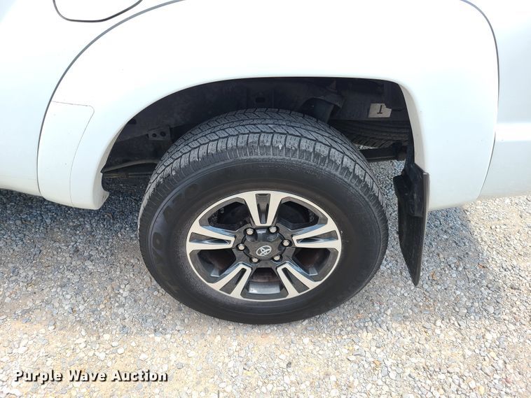 image for item GT9193 2012 Toyota Tacoma  Access Cab pickup truck