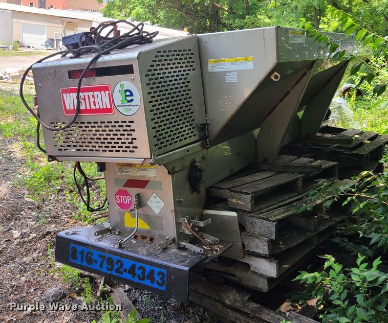 image for item GT9194 Western Ice Breaker stainless steel spreader