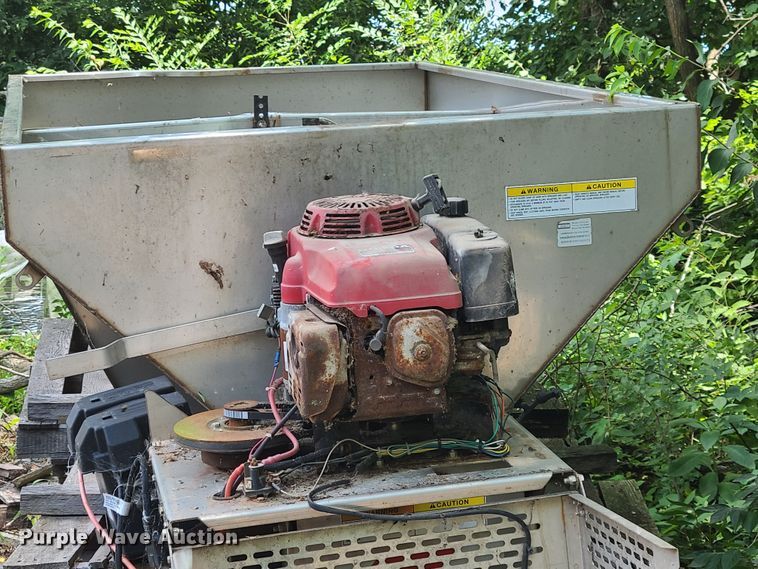 image for item GT9194 Western Ice Breaker stainless steel spreader