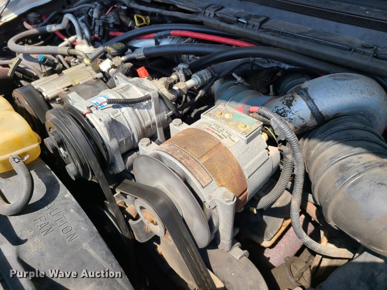 image for item GT9197 1999 Ford F550  shuttle bus