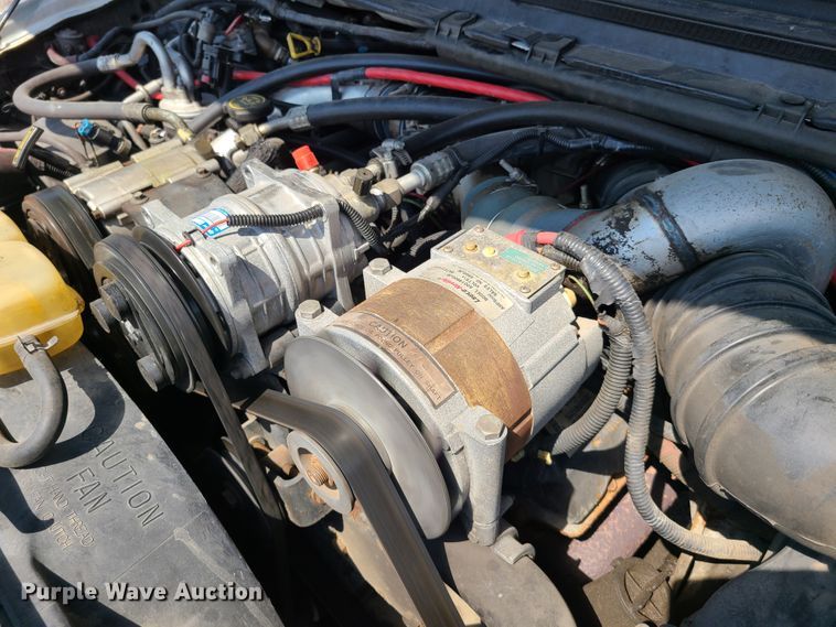 image for item GT9197 1999 Ford F550  shuttle bus