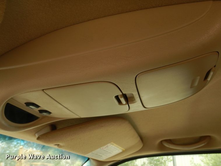 image for item GT9322 2004 Ford F350 Super Duty  Crew Cab pickup truck