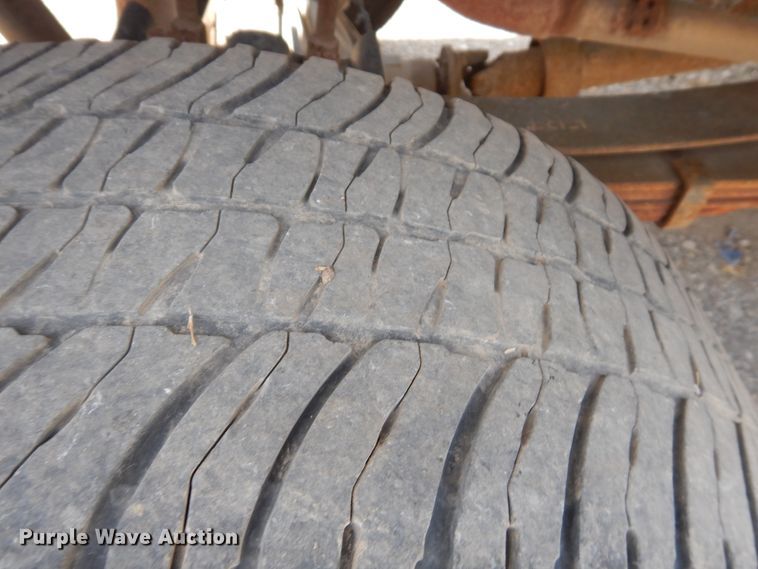 image for item GT9322 2004 Ford F350 Super Duty  Crew Cab pickup truck