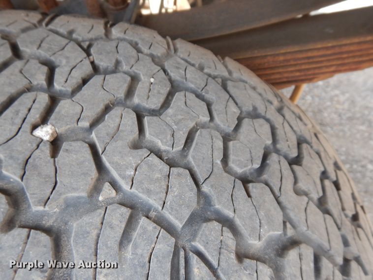 image for item GT9322 2004 Ford F350 Super Duty  Crew Cab pickup truck