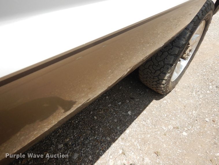 image for item GT9322 2004 Ford F350 Super Duty  Crew Cab pickup truck