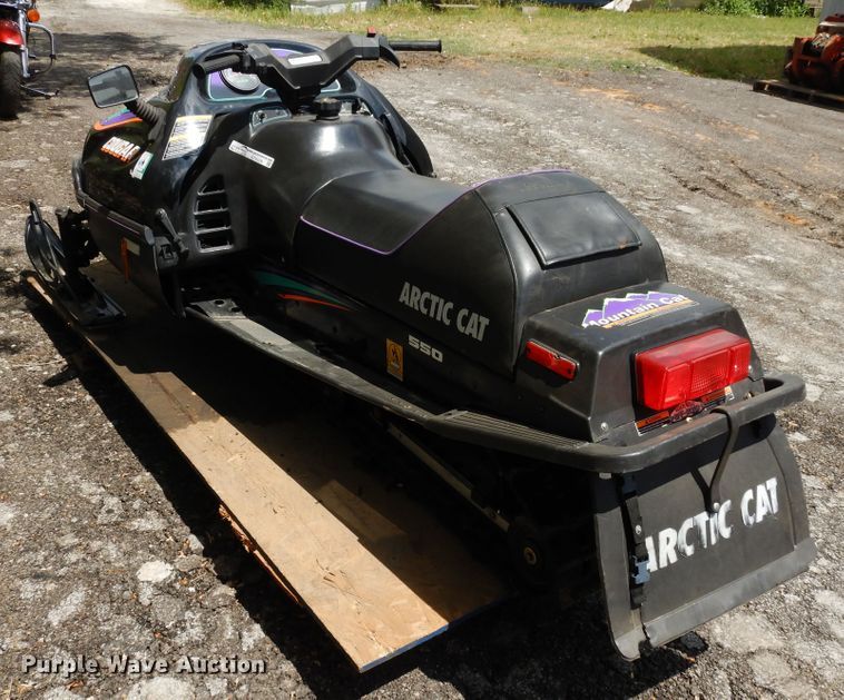 image for item GT9329 1995 Artic Cat Mountain Cat  snowmobile