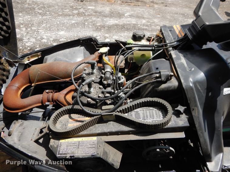 image for item GT9329 1995 Artic Cat Mountain Cat  snowmobile