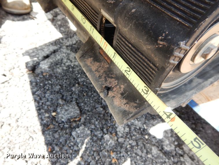 image for item GT9329 1995 Artic Cat Mountain Cat  snowmobile