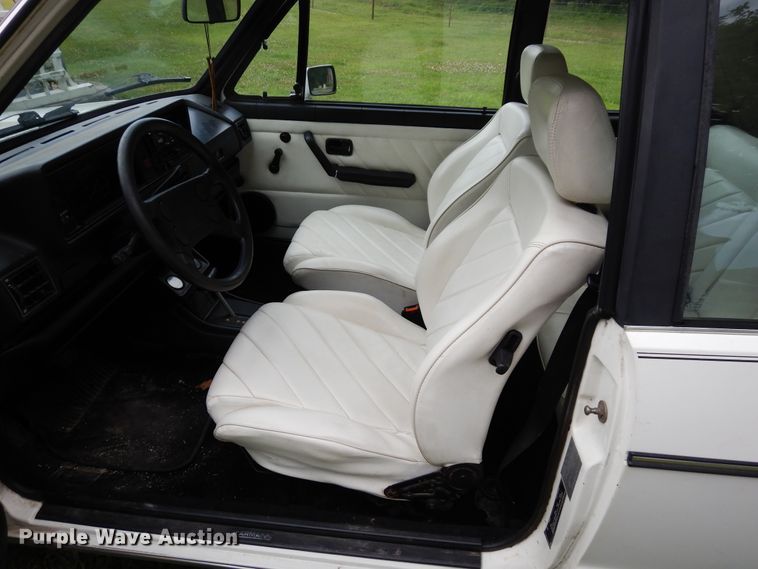 image for item GT9341 1987 Volkswagen Cabriolet convertible