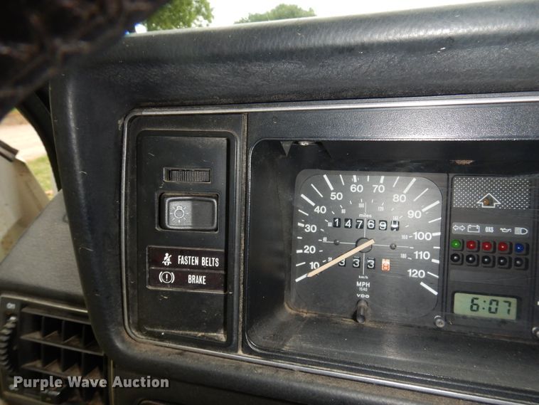 image for item GT9341 1987 Volkswagen Cabriolet convertible