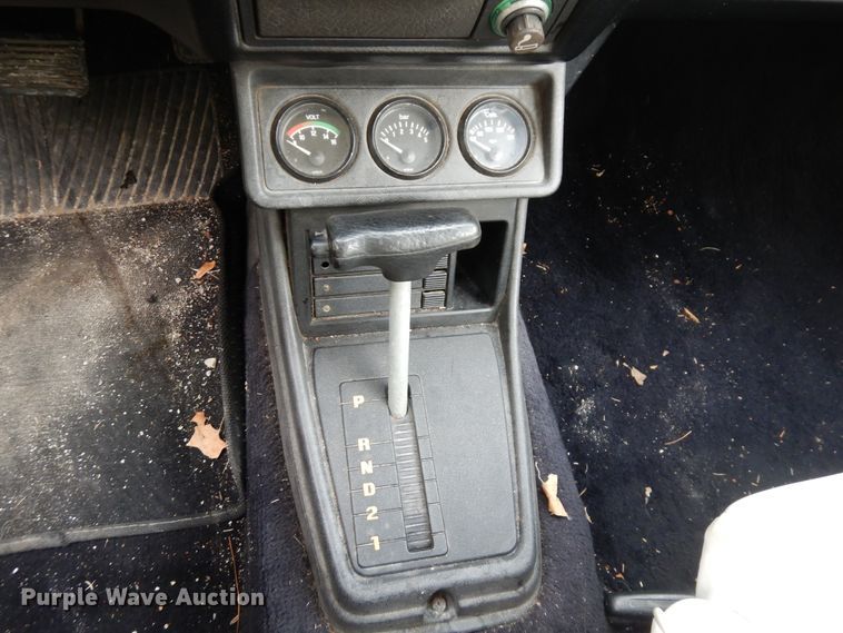 image for item GT9341 1987 Volkswagen Cabriolet convertible