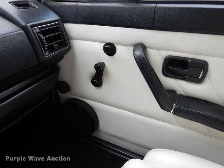 image for item GT9341 1987 Volkswagen Cabriolet convertible