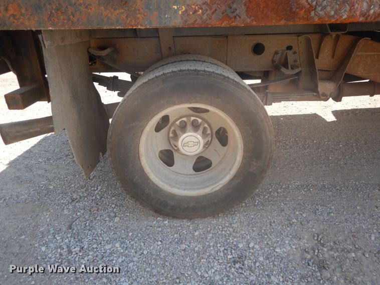 image for item GV9071 2008 Chevrolet Silverado 3500HD  Crew Cab flatbed pickup truck