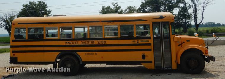 image for item GV9091 2004 International 3800 school bus