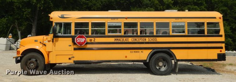 image for item GV9091 2004 International 3800 school bus