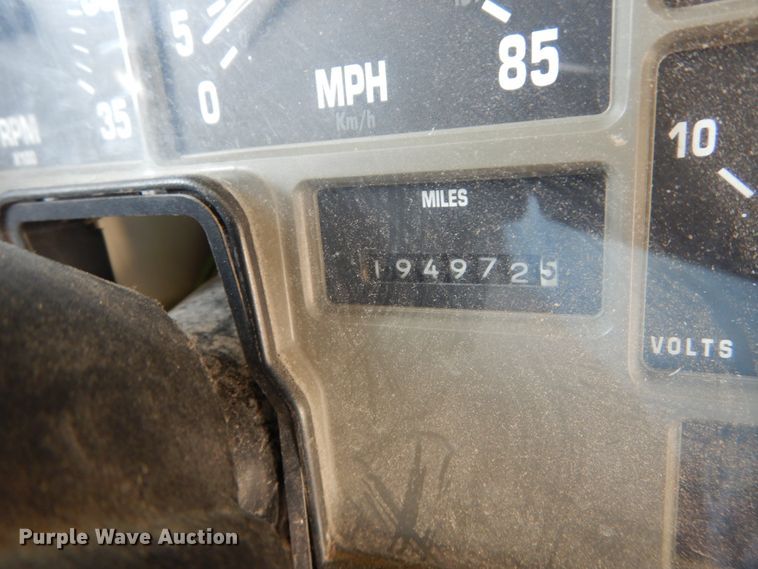image for item GV9091 2004 International 3800 school bus