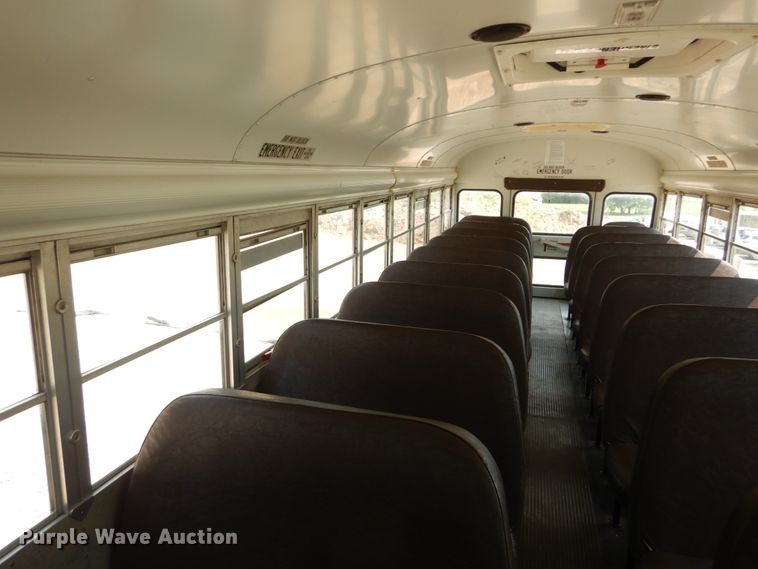 image for item GV9091 2004 International 3800 school bus