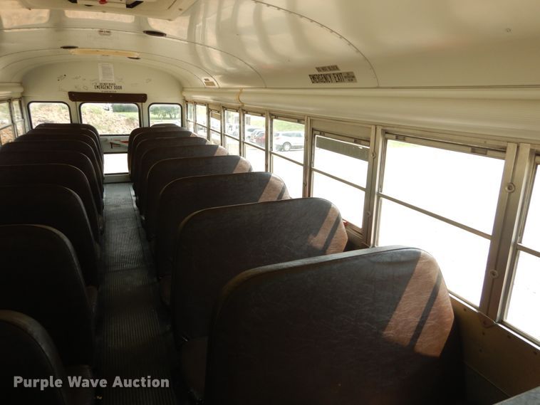 image for item GV9091 2004 International 3800 school bus