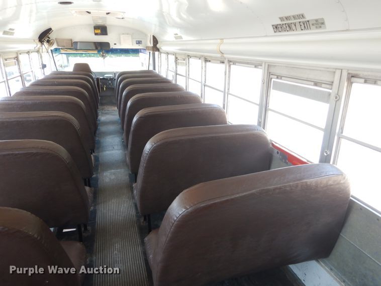 image for item GV9091 2004 International 3800 school bus
