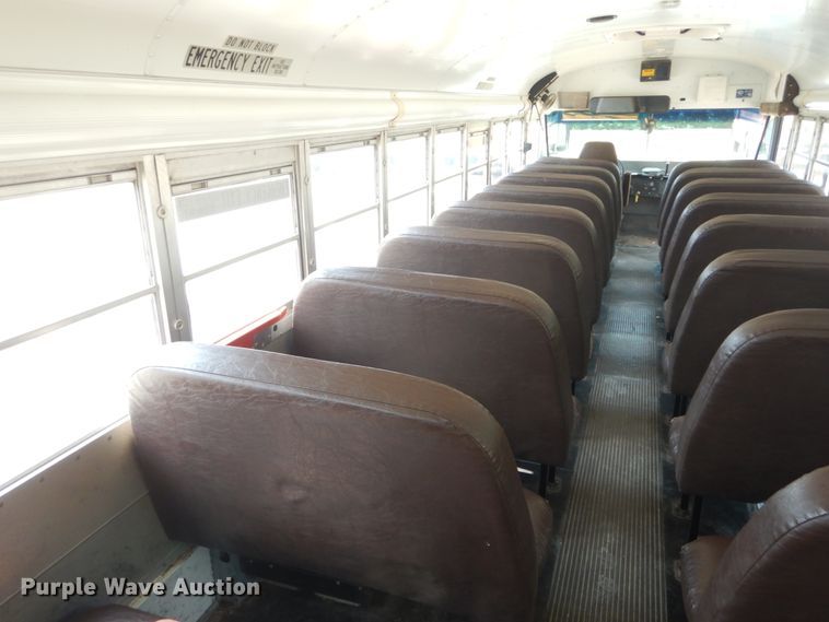 image for item GV9091 2004 International 3800 school bus