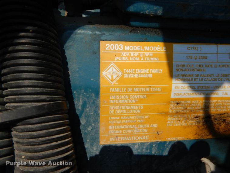 image for item GV9091 2004 International 3800 school bus