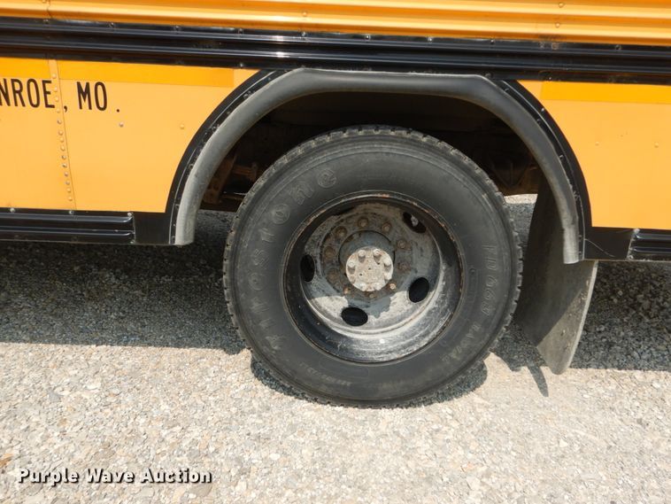 image for item GV9091 2004 International 3800 school bus